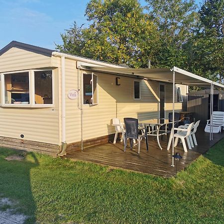 Stacaravan Op 5 Sterren Vakantiepark De Kuilart Friesland Aan Het Meer Met Zwembad 5P 237 考德姆 客房 照片