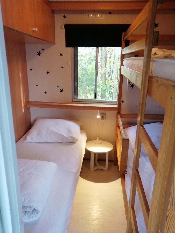Stacaravan Op 5 Sterren Vakantiepark De Kuilart Friesland Aan Het Meer Met Zwembad 5P 237 考德姆 外观 照片