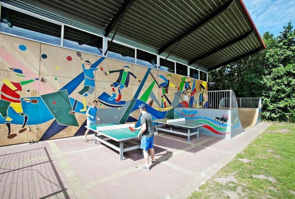 Stacaravan Op 5 Sterren Vakantiepark De Kuilart Friesland Aan Het Meer Met Zwembad 5P 237 考德姆 外观 照片